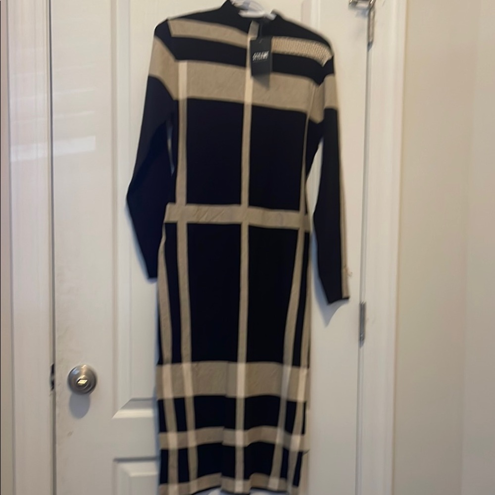 Chic Black and Cream Plaid Dress